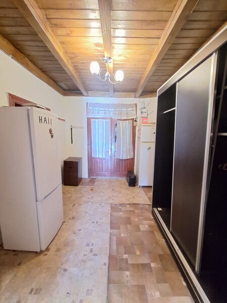 Muta-te la tara: teren 2500 mp, gradina si casa aproape de Bucuresti.
